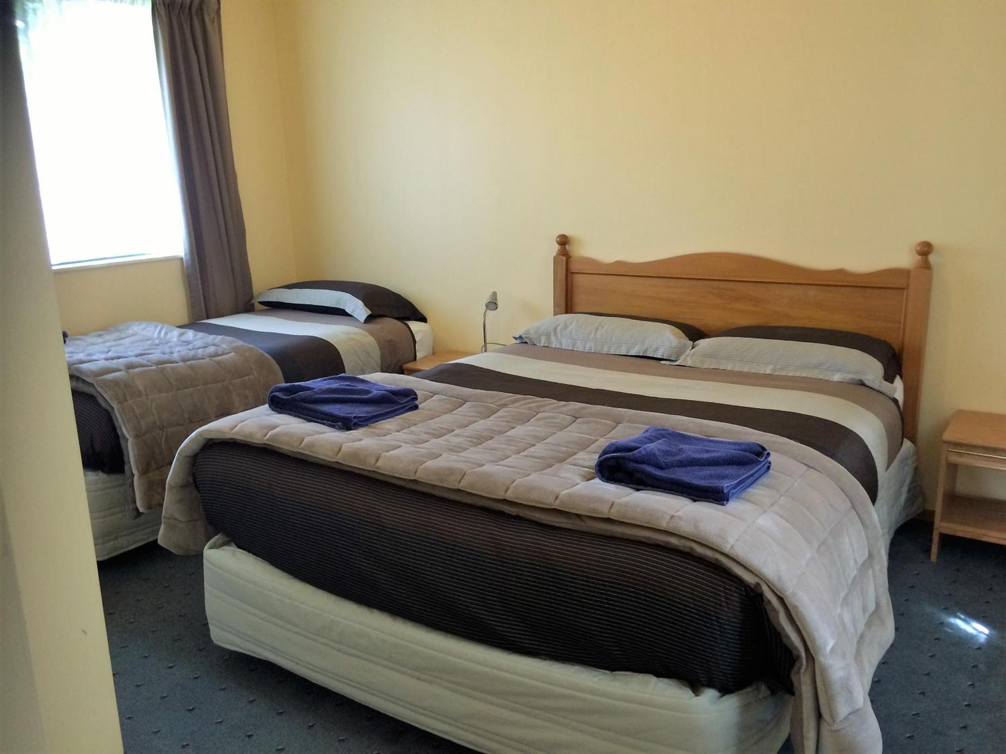 Cedar Chalets And Barkers Lodge Methven Szoba fotó
