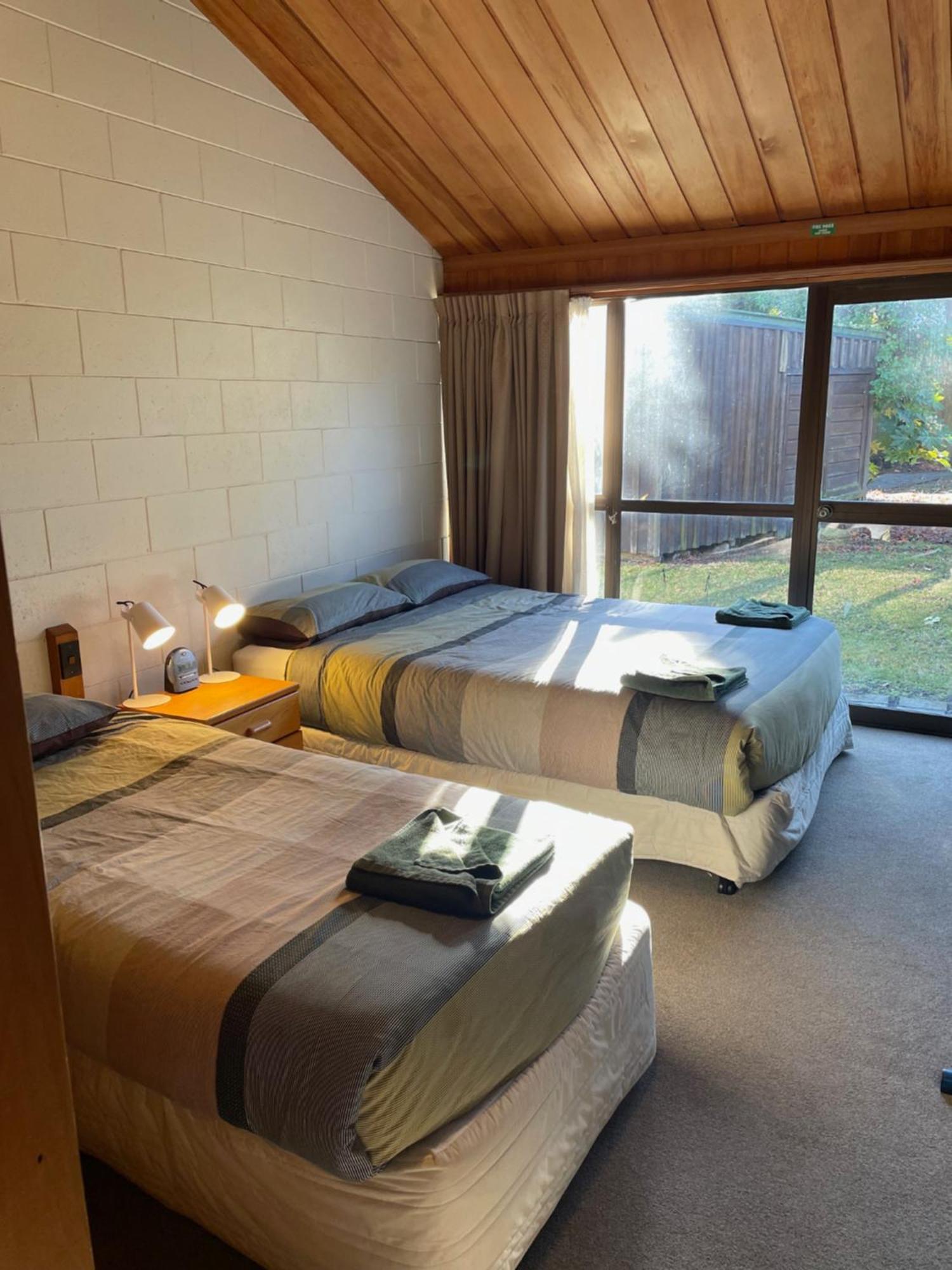 Cedar Chalets And Barkers Lodge Methven Kültér fotó